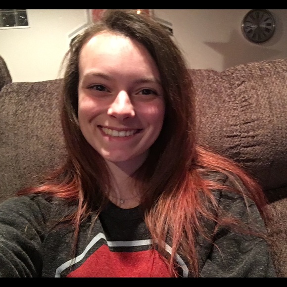 Meet your Posher, Christina - Picture 1 of 1